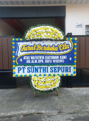 Papan Bunga Duka di Numfor Timur